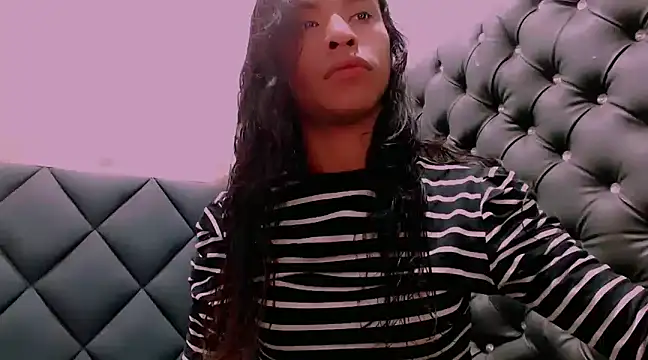 Snapshot of danna_veryhot_ chatting on 03/06/25, 01:03 danna veryhot online show from 03/06/25, 01:03