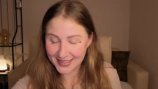 Snapshot of Helens_love chatting on 09/20/25, 02:05 Helens love online show from 09/20/25, 02:05