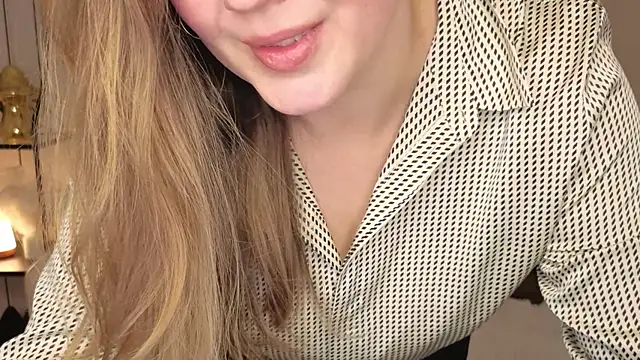 Helens love online show from 11/15/25, 01:53