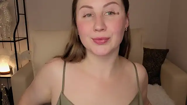 Helens love online show from 12/17/25, 08:19