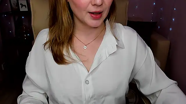 Snapshot of Helens_love chatting on 02/06/25, 05:14 Helens love online show from 02/06/25, 05:14