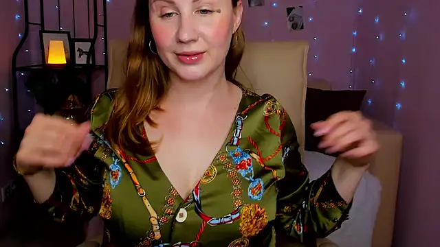 Snapshot of Helens_love chatting on 03/13/25, 02:16 Helens love online show from 03/13/25, 02:16