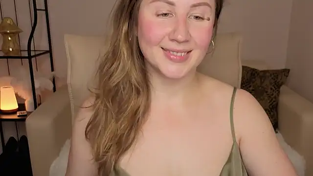 Helens love online show from 10/25/25, 02:33