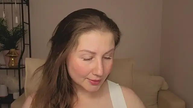 Snapshot of Helens_love chatting on 07/16/26, 01:46 Helens love online show from 07/16/26, 01:46