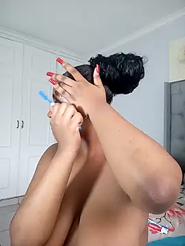 Snapshot of Candy_Love_18 chatting on 02/19/25, 10:12 Candy Love 18 online show from 02/19/25, 10:12