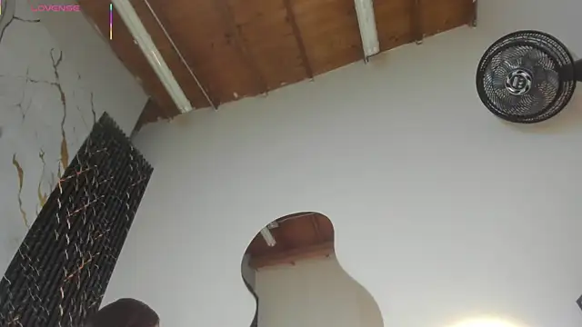 ebony hot1 online show from 12/22/25, 01:44