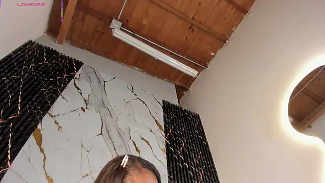 Snapshot of ebony_hot1 chatting on 02/16/26, 01:43 ebony hot1 online show from 02/16/26, 01:43