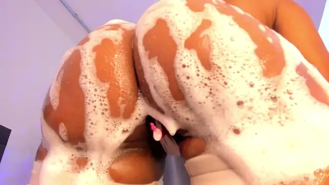 ebony hot1 online show from 03/18/25, 08:05