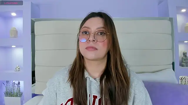 Snapshot of Lanna18 chatting on 03/11/25, 11:44 Lanna18 online show from 03/11/25, 11:44