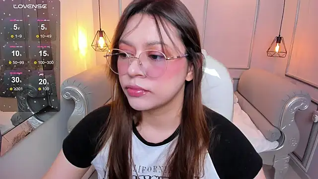 Snapshot of Lanna18 chatting on 09/16/25, 11:55 Lanna18 online show from 09/16/25, 11:55
