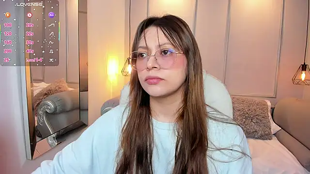 Snapshot of Lanna18 chatting on 10/17/25, 11:56 Lanna18 online show from 10/17/25, 11:56
