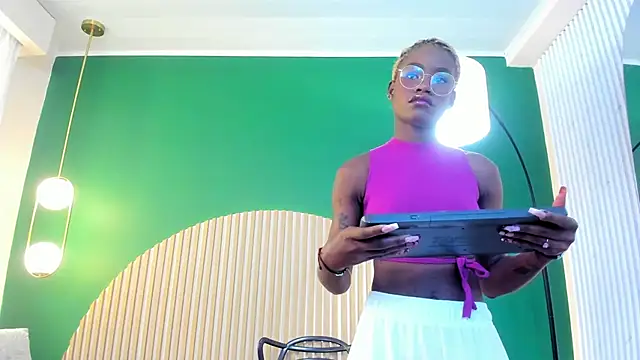 amber-hill online show from 01/12/26, 03:52