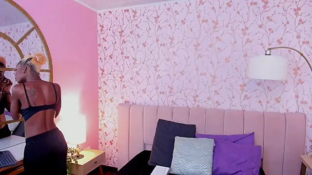 amber-hill online show from 10/26/25, 12:05