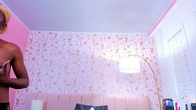 amber-hill online show from 11/11/25, 07:19