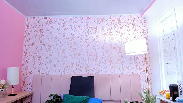 amber-hill online show from 12/18/25, 07:07