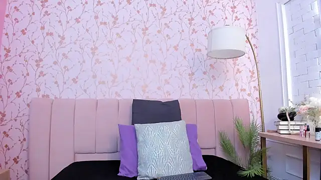 amber-hill online show from 10/27/25, 07:15