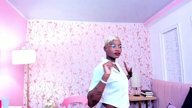 amber-hill online show from 02/16/26, 07:12