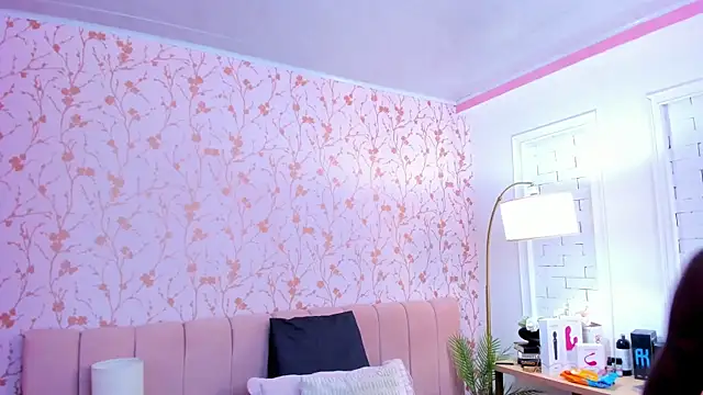 amber-hill online show from 11/24/25, 07:03