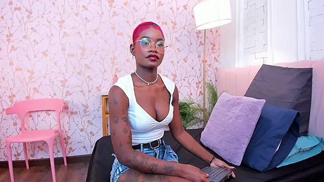 amber-hill online show from 04/10/26, 07:21