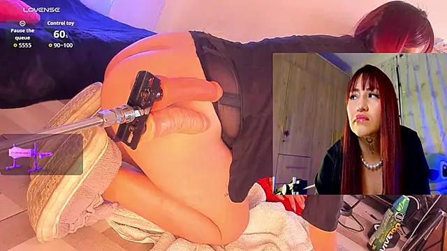 jolee   online show from 12/14/25, 01:23