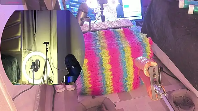 jolee   online show from 11/15/25, 02:04