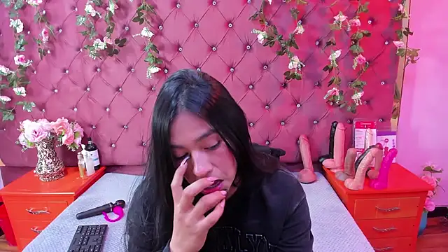 Mariana Prin online show from 11/27/25, 02:45