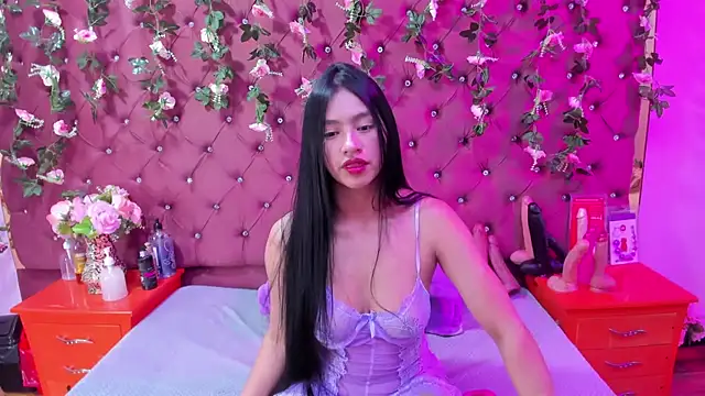 Mariana Prin online show from 12/16/25, 02:27