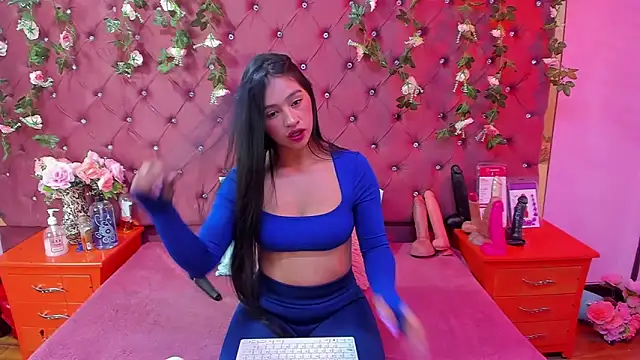 Snapshot of Mariana_Prin chatting on 09/27/25, 02:50 Mariana Prin online show from 09/27/25, 02:50