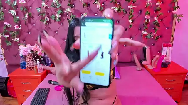 Mariana Prin online show from 12/18/25, 04:17