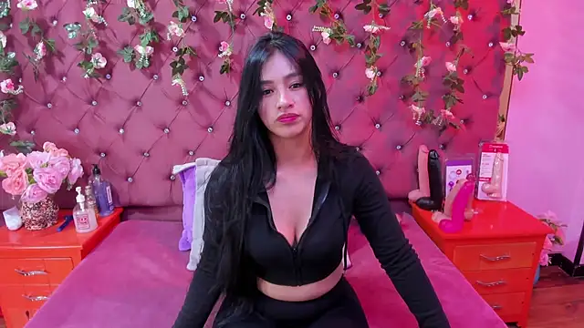 Mariana Prin online show from 12/21/25, 02:46