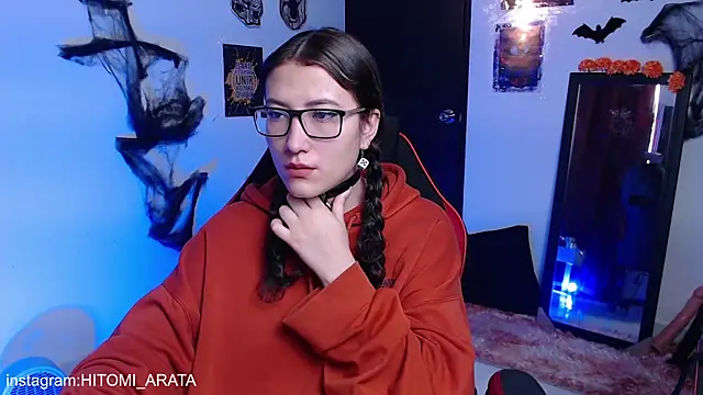 Snapshot of hitomi_arata chatting on 11/27/25, 11:10 hitomi arata online show from 11/27/25, 11:10