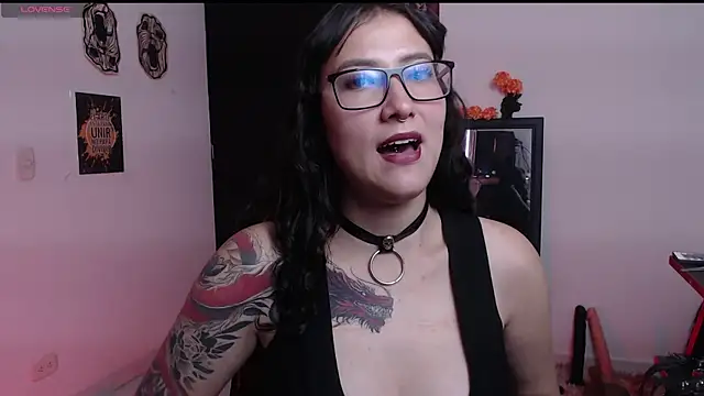 Snapshot of hitomi_arata chatting on 09/28/25, 08:16 hitomi arata online show from 09/28/25, 08:16