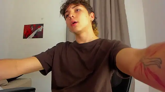 Joe23   online show from 10/15/25, 04:44