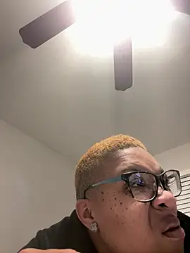 SexyHoneyRedd online show from 03/06/26, 10:21