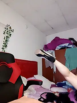 Snapshot of helenca43 chatting on 12/03/25, 09:20 helenca43 online show from 12/03/25, 09:20