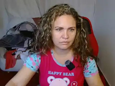 Snapshot of helenca43 chatting on 03/15/25, 11:29 helenca43 online show from 03/15/25, 11:29