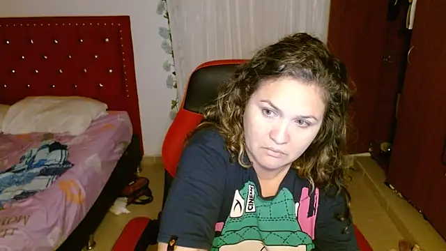 Snapshot of helenca43 chatting on 01/07/26, 10:09 helenca43 online show from 01/07/26, 10:09