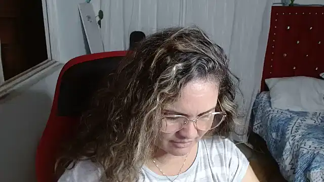 Snapshot of helenca43 chatting on 09/25/25, 11:11 helenca43 online show from 09/25/25, 11:11