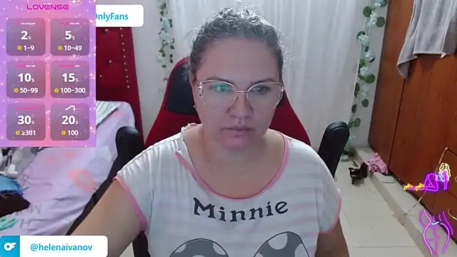 Snapshot of helenca43 chatting on 01/14/26, 12:09 helenca43 online show from 01/14/26, 12:09