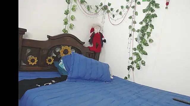 DominaLeona online show from 12/03/25, 08:19