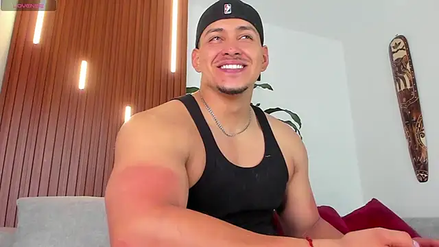 lucasanto  online show from 12/18/25, 01:55