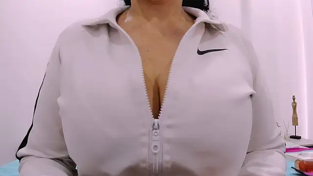 valeriasexxx online show from 05/11/26, 03:18