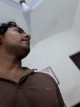 riya190 online show from 12/05/25, 05:33