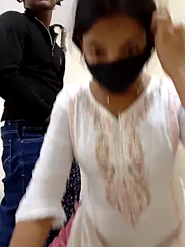 Snapshot of riya190 chatting on 01/15/26, 06:00 riya190 online show from 01/15/26, 06:00