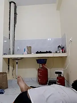 Snapshot of riya190 chatting on 01/07/26, 05:51 riya190 online show from 01/07/26, 05:51