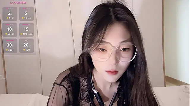 Snapshot of Sweet-Angel999 chatting on 01/26/25, 02:30 Sweet-Angel999 online show from 01/26/25, 02:30