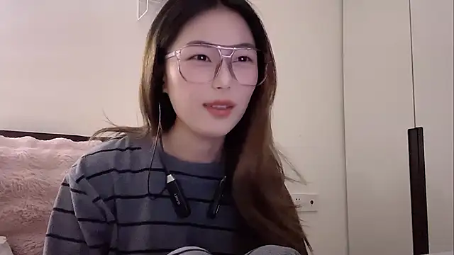 Sweet-Angel999 online show from 02/18/26, 02:02