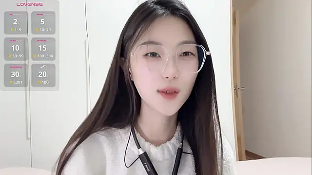 Snapshot of Sweet-Angel999 chatting on 02/28/25, 12:31 Sweet-Angel999 online show from 02/28/25, 12:31