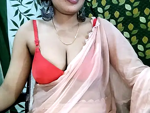 Aarvi Arora online show from 10/04/25, 07:21