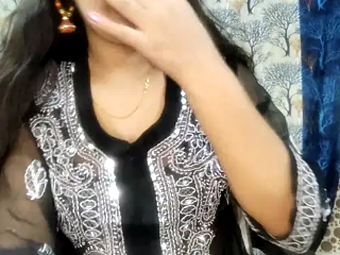 Aarvi Arora online show from 10/19/25, 02:42